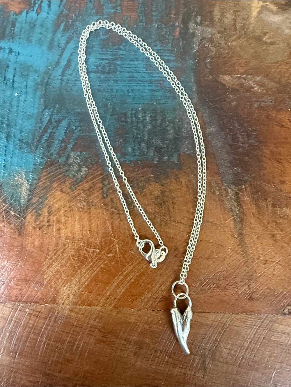 Unisex Jes MaHarry “Carry My Heart” silver pendant necklace. New in box.